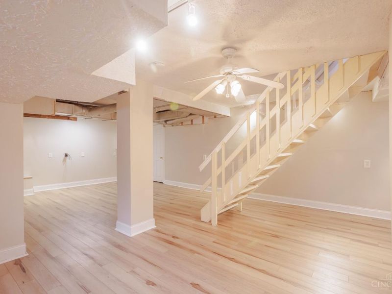 6705 Elwynne Drive, Silverton, OH 45236 Photo 25