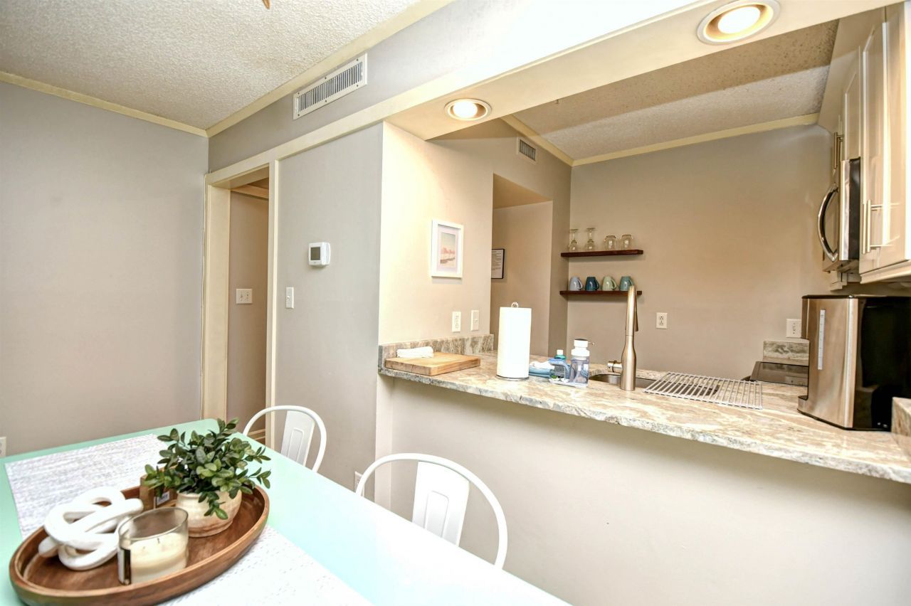 415 Ocean Creek Dr.  Photo 15