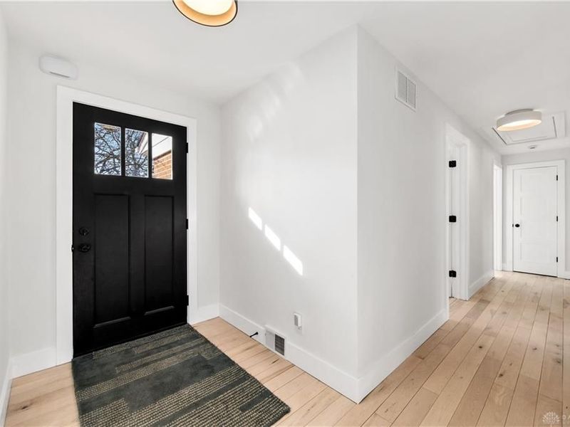 8160 Hopewell Road, Sycamore Township, OH 45242 Photo 2