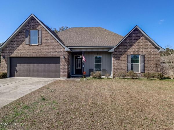 7559 Alex Court, Ocean Springs, MS 39564