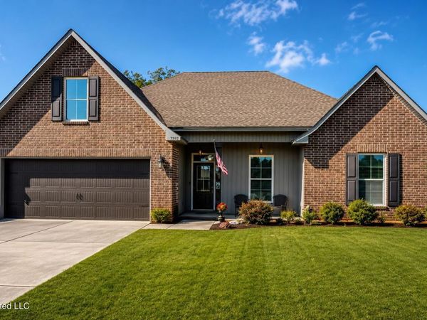 7559 Alex Court, Ocean Springs, MS 39564