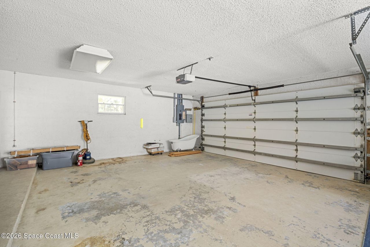 620 W Pine Road, Melbourne, FL 32904 Photo