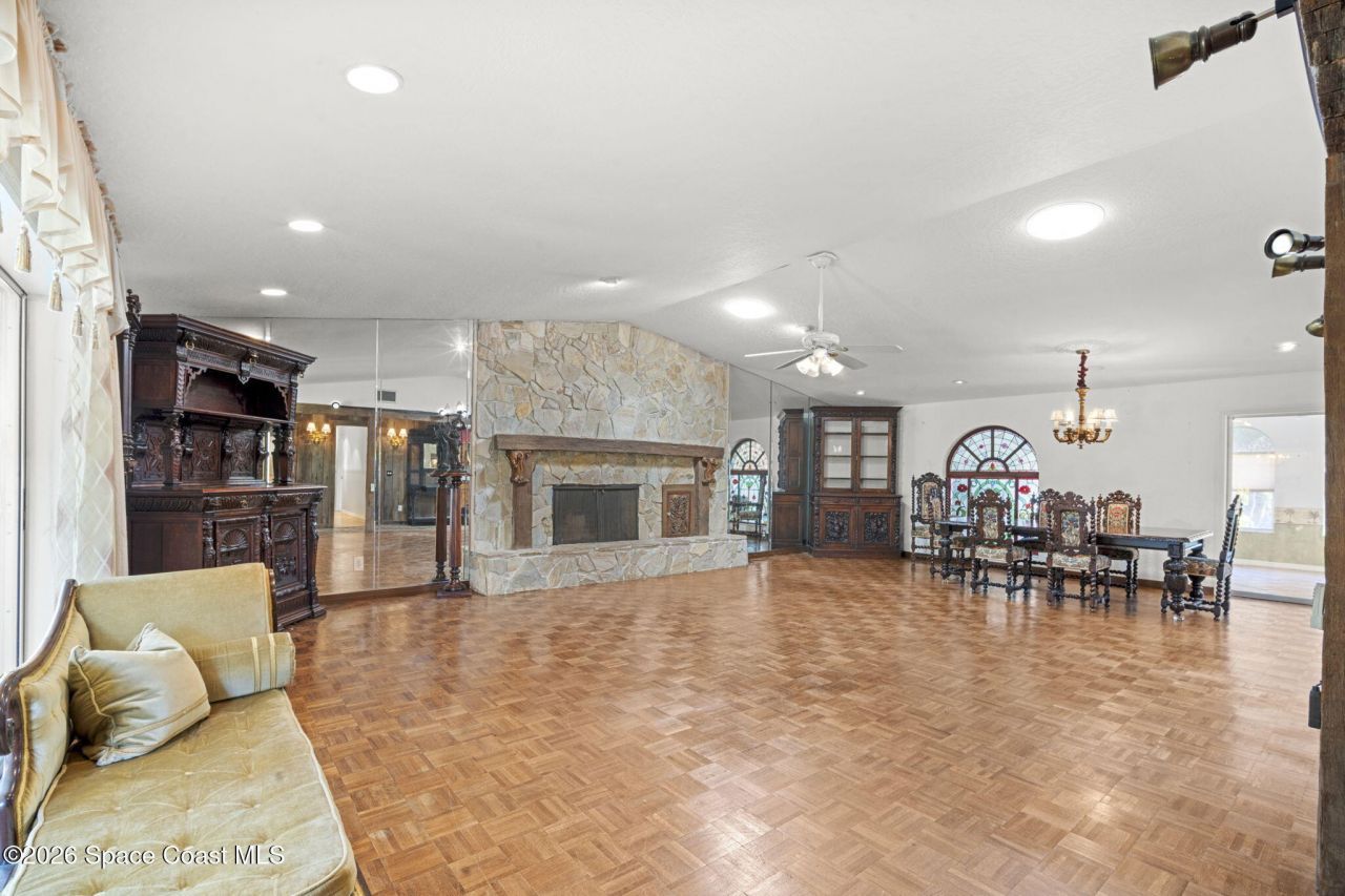 620 W Pine Road, Melbourne, FL 32904 Photo