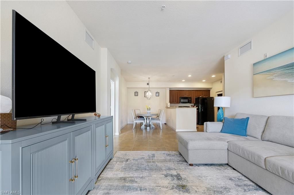 13180 Bella Casa Cir, Unit 166, Fort Myers, FL 33966 Photo