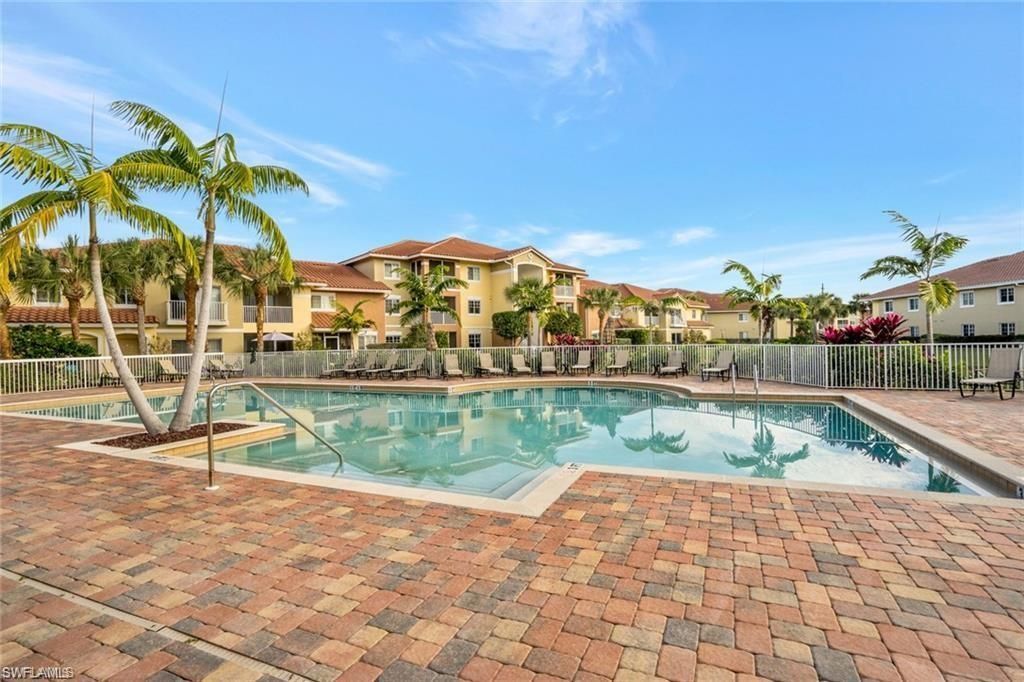 13180 Bella Casa Cir, Unit 166, Fort Myers, FL 33966 Photo