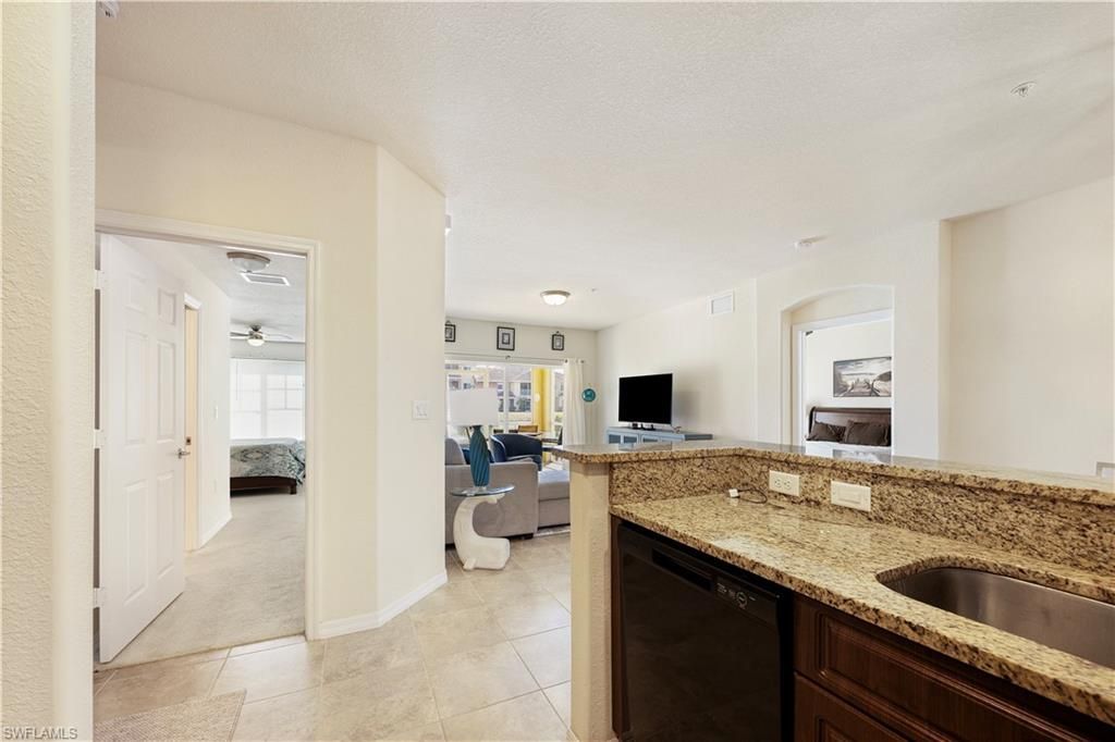 13180 Bella Casa Cir, Unit 166, Fort Myers, FL 33966 Photo