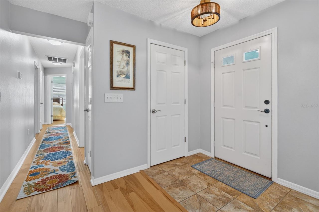 5118 Royal Oak Drive, Fruitland Park, FL 34731 Photo