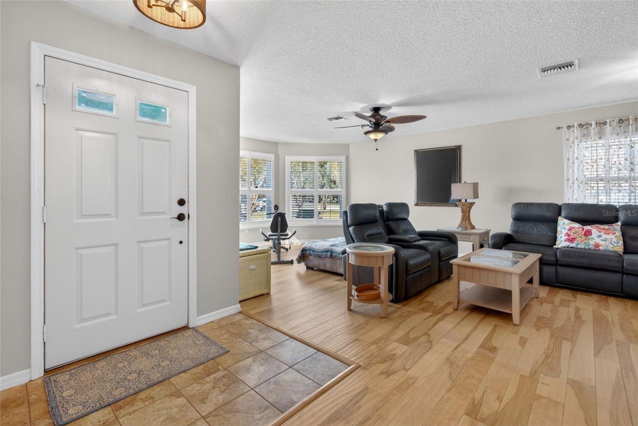 5118 Royal Oak Drive, Fruitland Park, FL 34731 Photo