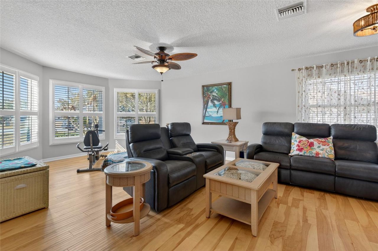 5118 Royal Oak Drive, Fruitland Park, FL 34731 Photo