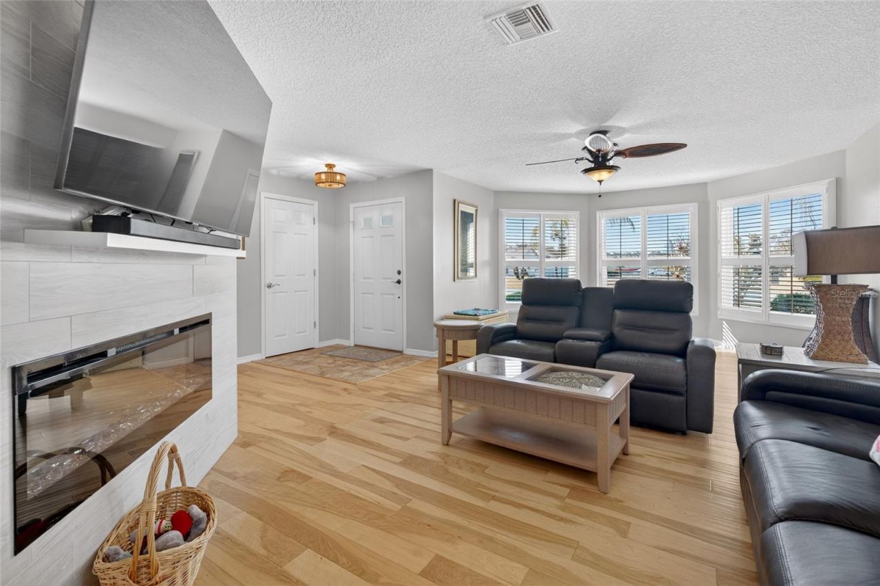 5118 Royal Oak Drive, Fruitland Park, FL 34731 Photo