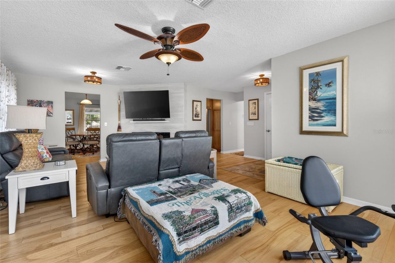 5118 Royal Oak Drive, Fruitland Park, FL 34731 Photo