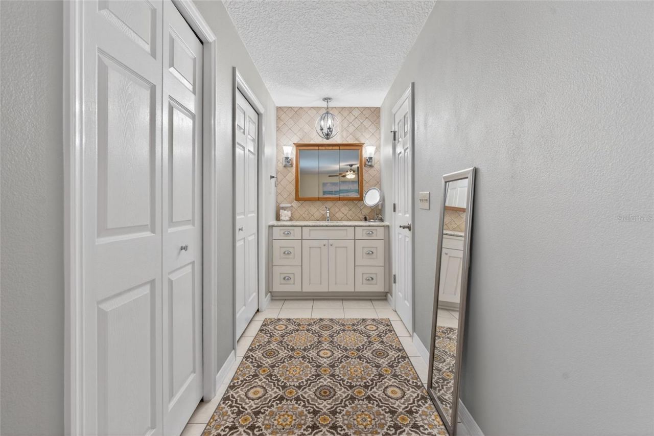 5118 Royal Oak Drive, Fruitland Park, FL 34731 Photo