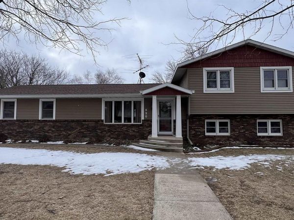 520 W Wilson Street, New Hampton, IA 50659