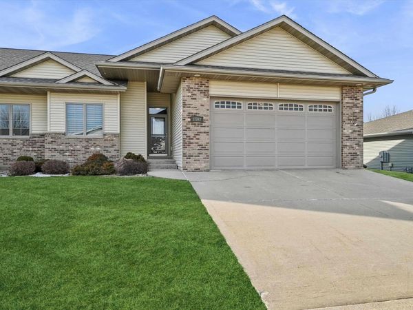 1502 SE 1st Street, Waverly, IA 50677