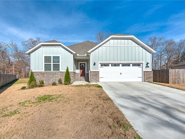3 Mckissick Circle, Bella Vista, AR 72715