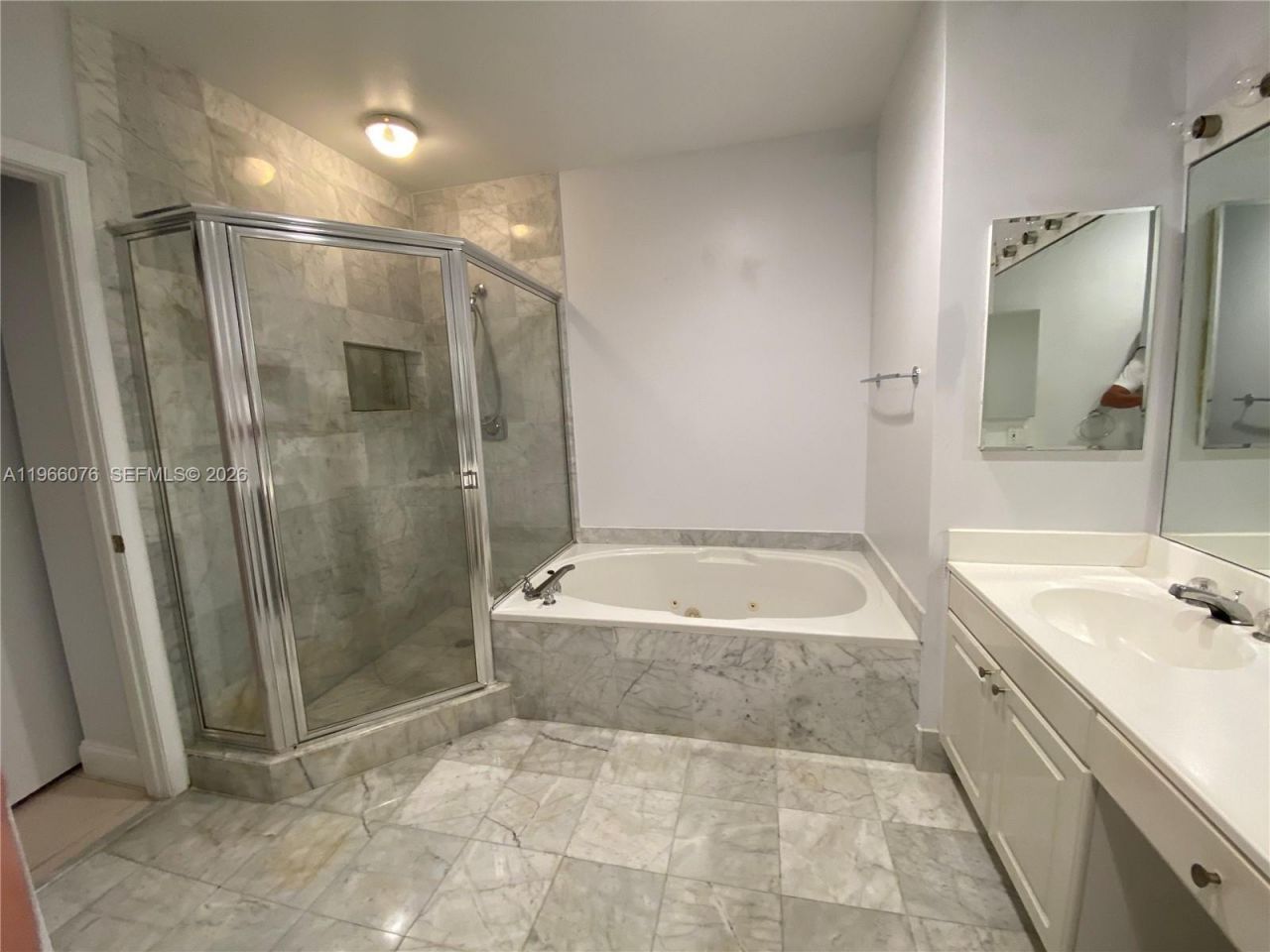 3640 Yacht Club Dr, Unit 103, Aventura, FL 33180 Photo