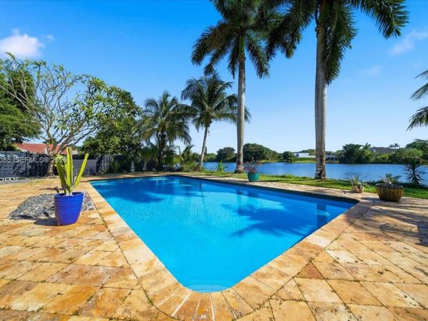 960 Bayberry Point Dr, Plantation, FL 33324