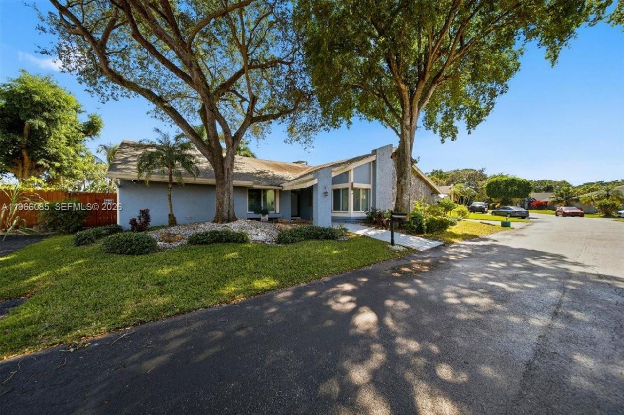 960 Bayberry Point Dr, Plantation, FL 33324 Photo