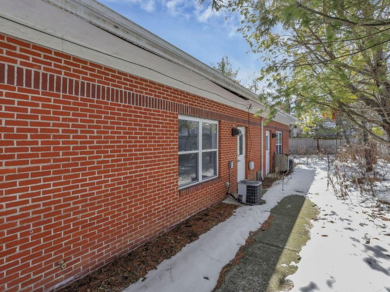 967 Worthington Woods Loop Road, Columbus, OH 43085 Photo 16