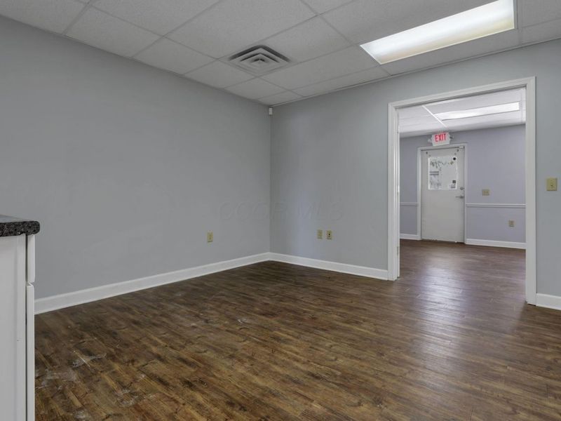 967 Worthington Woods Loop Road, Columbus, OH 43085 Photo 6