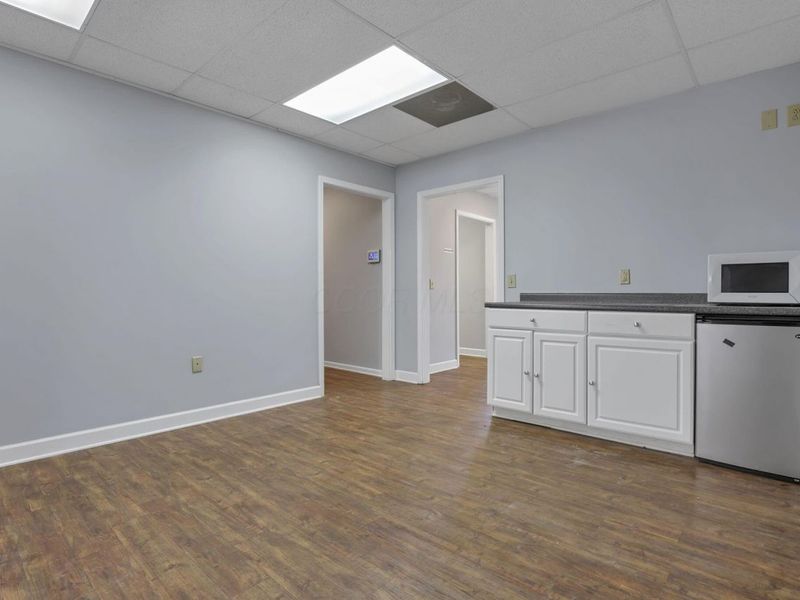 967 Worthington Woods Loop Road, Columbus, OH 43085 Photo 7