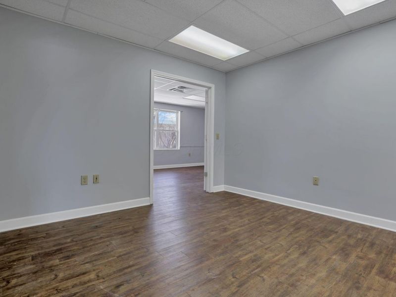 967 Worthington Woods Loop Road, Columbus, OH 43085 Photo 8