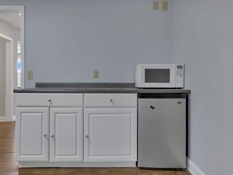 967 Worthington Woods Loop Road, Columbus, OH 43085 Photo 9