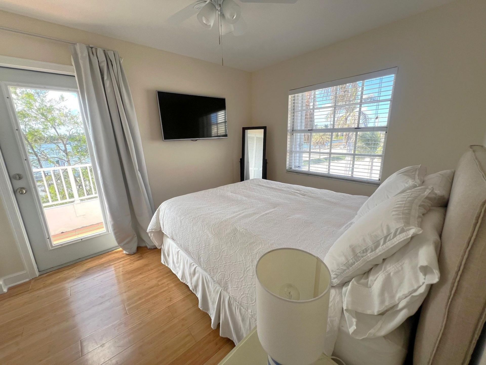 355 Virginia Street, Hollywood, FL 33019 Photo