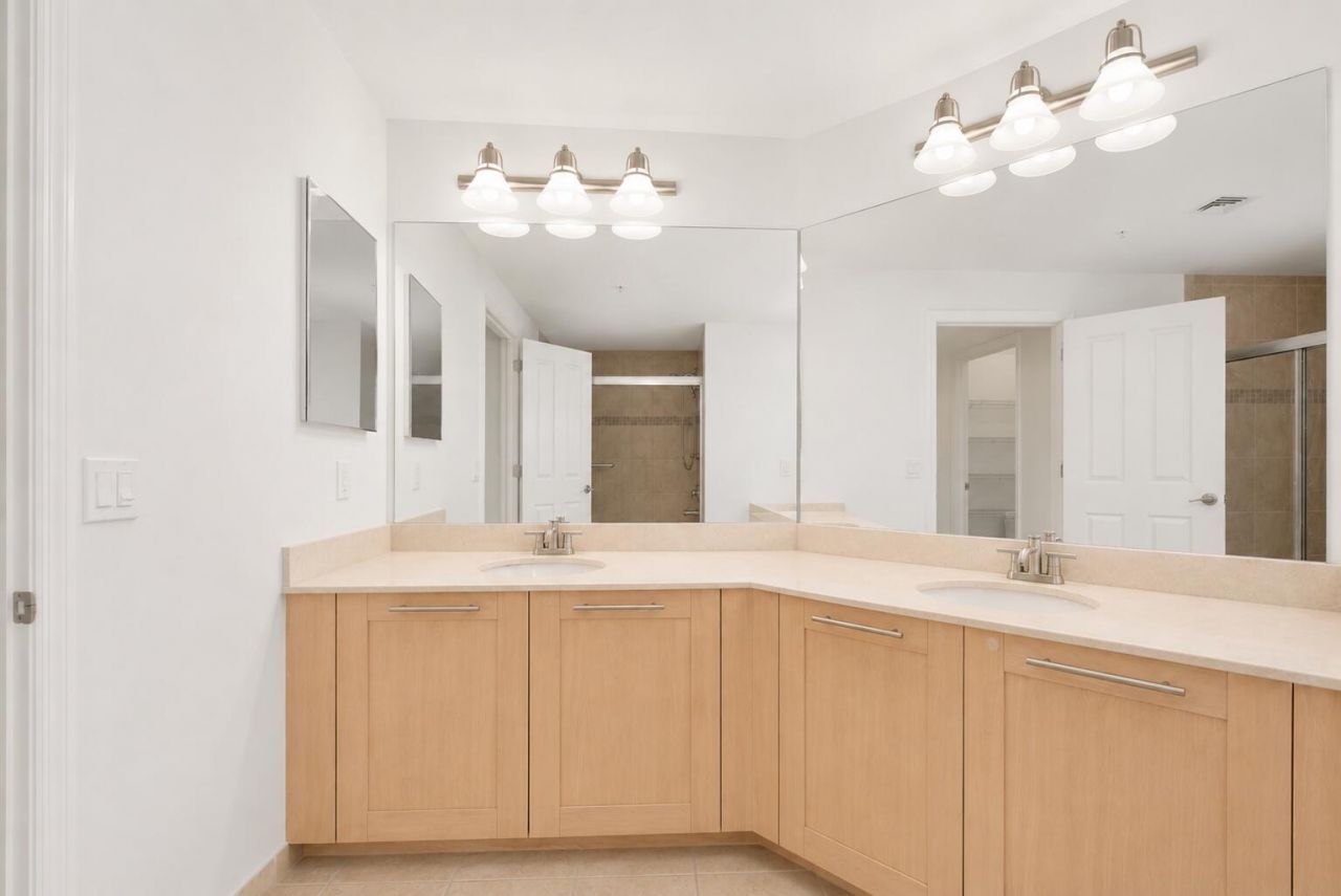 511 SE 5th Avenue, Unit 1217, Fort Lauderdale, FL 33301 Photo