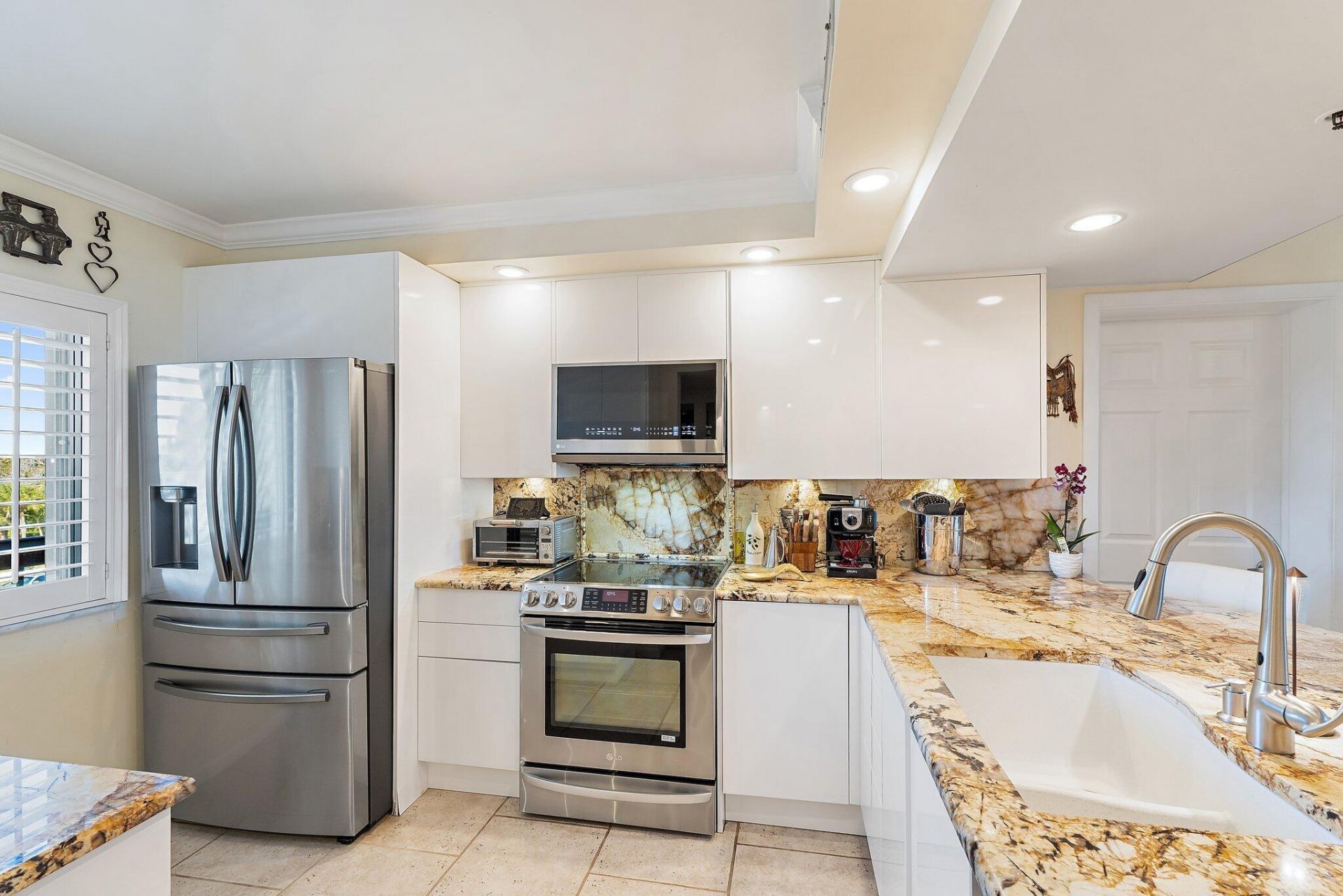 401 Ocean Bluffs Boulevard, Unit 402, Jupiter, FL 33477 Photo