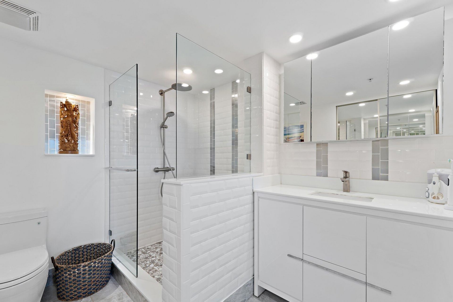 401 Ocean Bluffs Boulevard, Unit 402, Jupiter, FL 33477 Photo