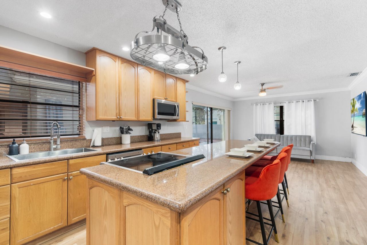 3301 NW 97th Terrace, Sunrise, FL 33351 Photo