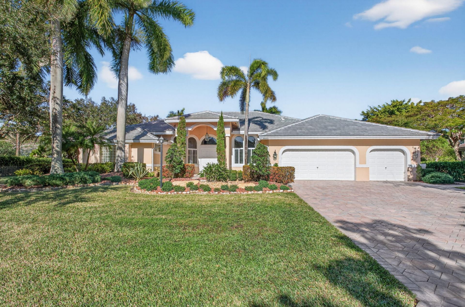 6855 NW 102nd Lane, Parkland, FL 33076 Photo