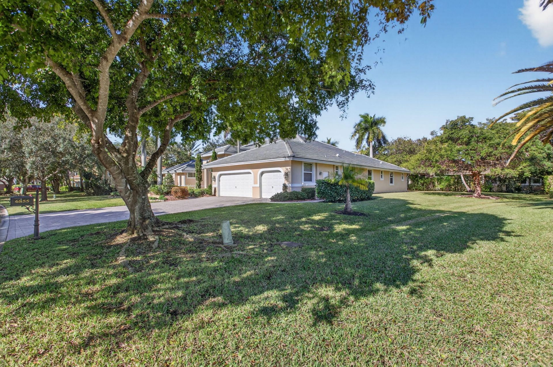 6855 NW 102nd Lane, Parkland, FL 33076 Photo
