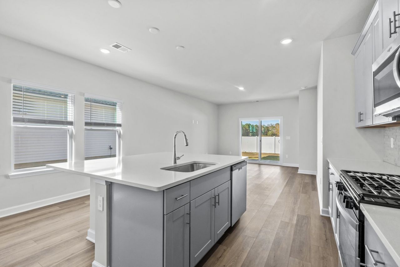 8201 Essence Dr. Photo 11