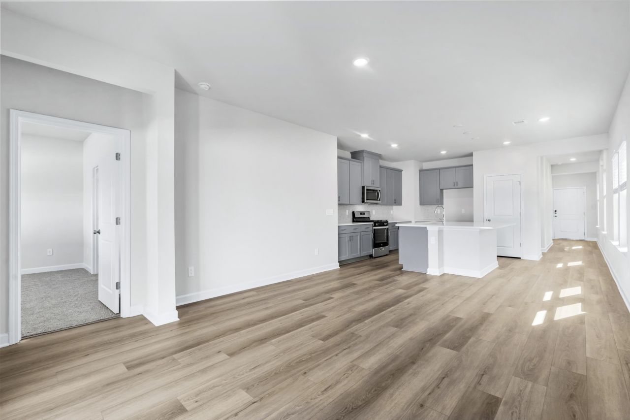 8201 Essence Dr. Photo 16