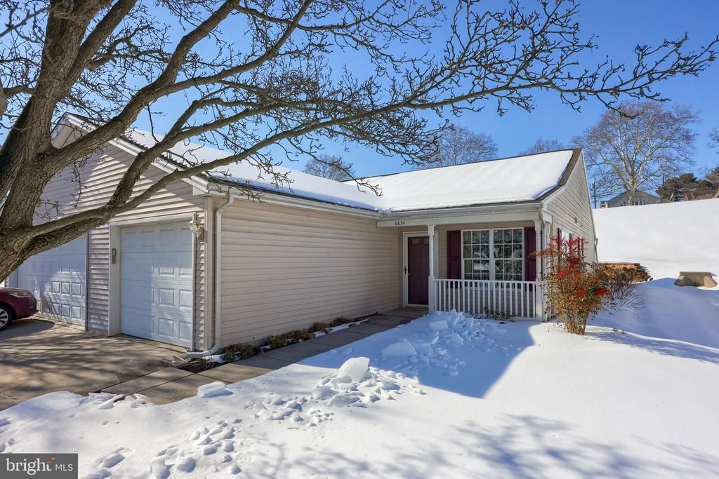 6834 Seneca Ridge Drive, York, PA 17403 Main Photo