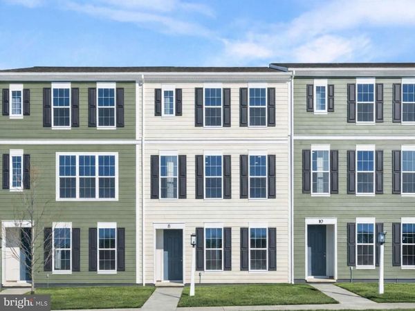 8 SILO STREET, CARLISLE, PA 17015