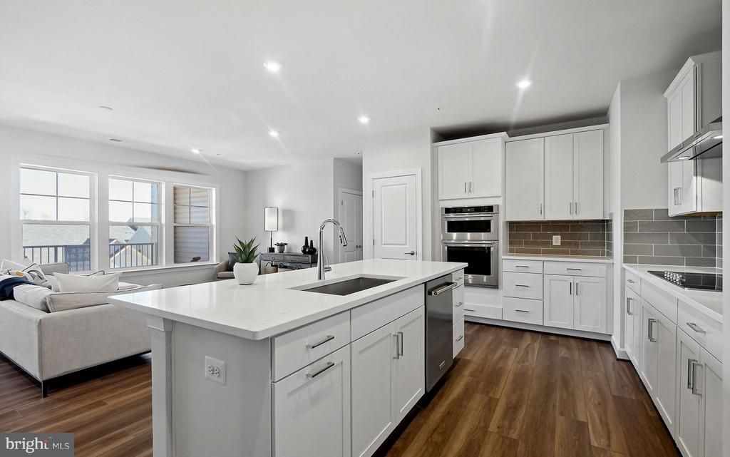 5810 Moonstone Way, Unit 401, Haymarket, VA 20169 Main Photo