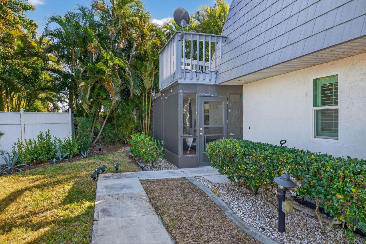 16191 Amberwood Lake Ct, Unit 1, Fort Myers, FL 33908 Photo