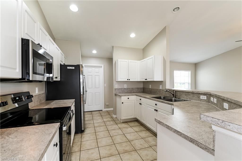 1141 SW 6th Ter, Cape Coral, FL 33991 Photo