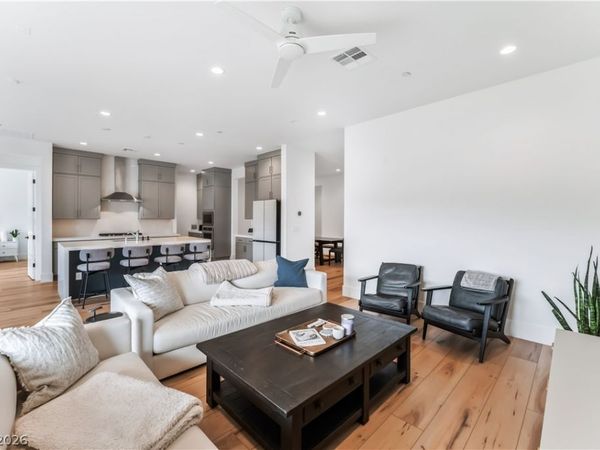 10239 Meandering Dell Avenue, Las Vegas, NV 89166