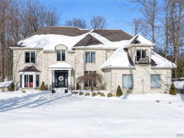 9624 Cobblestone Drive, Clarence, NY 14031