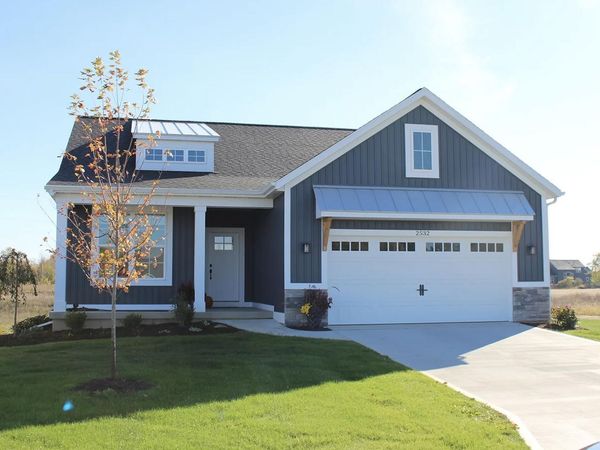 2537 Meadow Ridge Drive, Grand Rapids, MI 49534