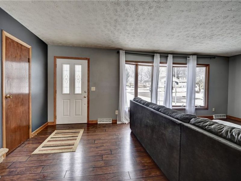 240 HARMON Avenue NW, Brewster, OH 44613 Photo 2