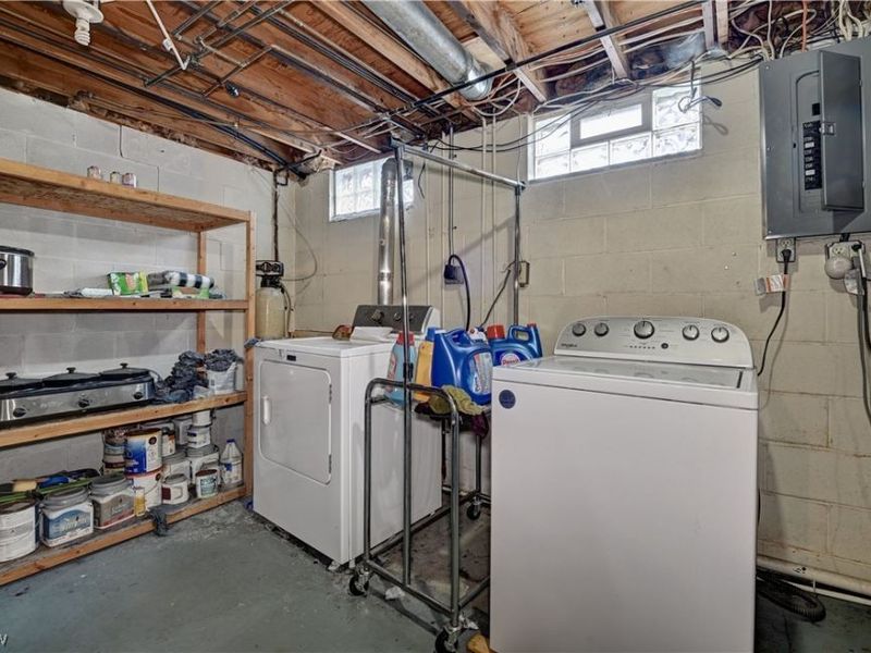 240 HARMON Avenue NW, Brewster, OH 44613 Photo 20