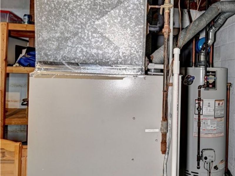 240 HARMON Avenue NW, Brewster, OH 44613 Photo 22