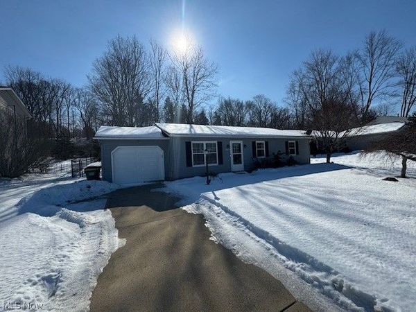 1206 Heatherstone Drive, Painesville Twp, OH 44077