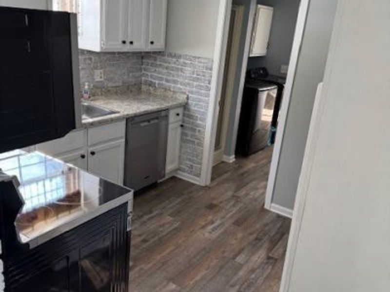 1206 Heatherstone Drive, Painesville Township, OH 44077 Photo 4