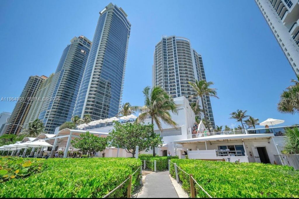 18001 Collins Ave, Unit 917, Sunny Isles Beach, FL 33160 Photo